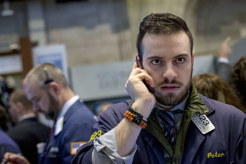 S&P 500, Nasdaq Close at Record on Tech Bets; Facebook Joins $1Tn Club