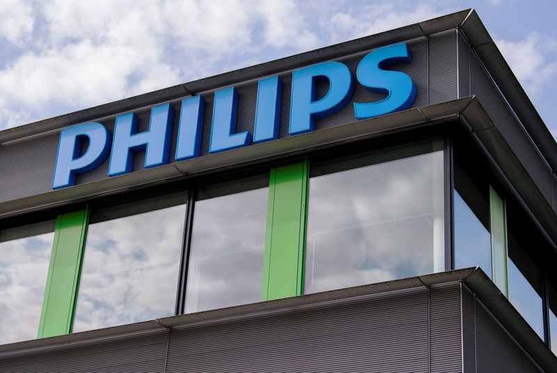 Philips beats earnings forecast as it mobilises for respiratory device recall