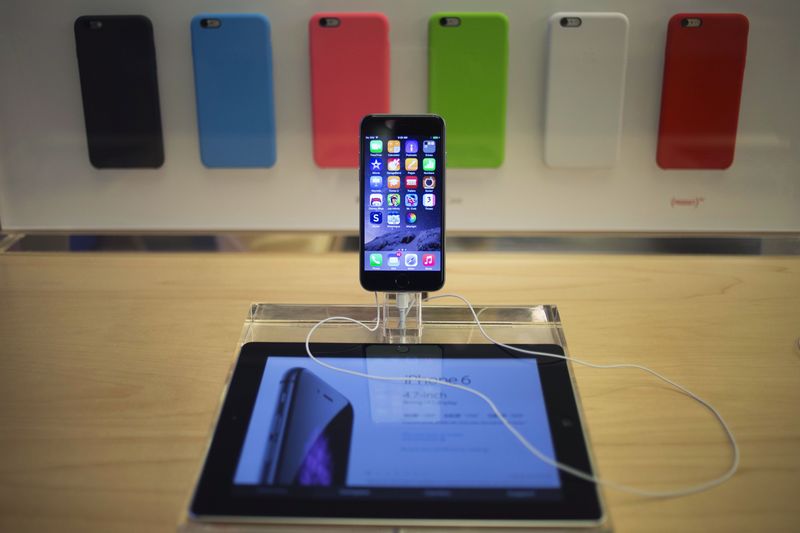 Apple Posts Record Q3 Profit as Consumers Snap Up iPhones