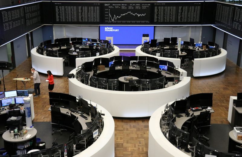 Earnings cheer lifts European stocks to new highs