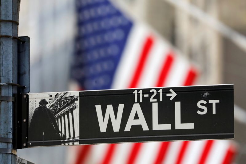 S&P 500 closes at record high as Apple, healthcare stocks help shrug off Delta worries