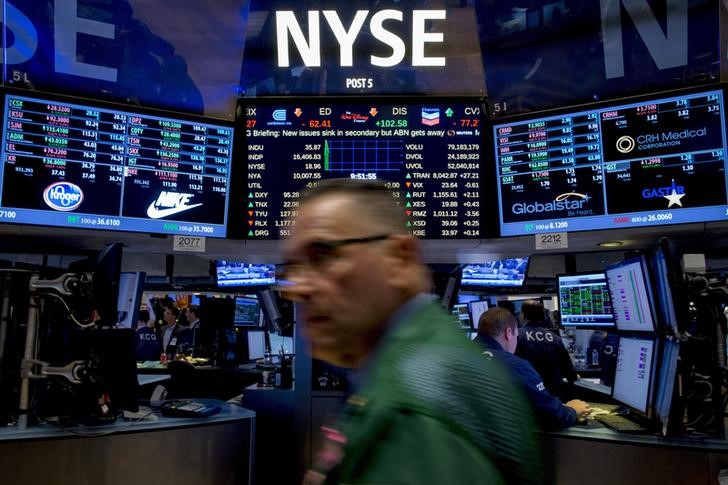 Nasdaq Hits Record as Tech Racks Up Gains