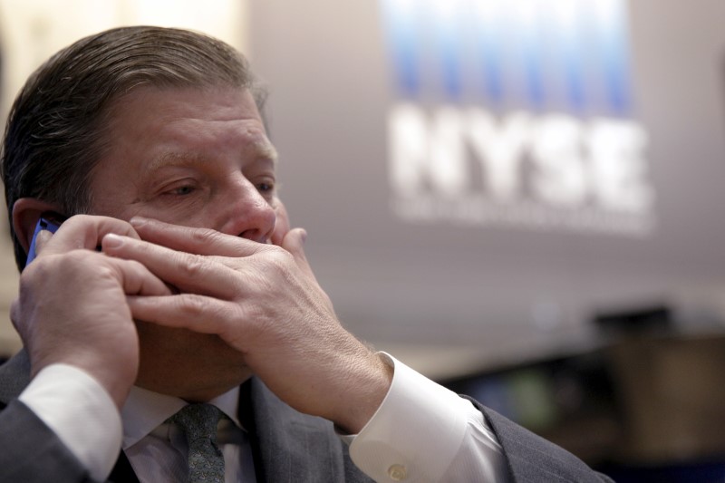 S&P 500 Stalls Amid Caution on Wall Street Ahead of Powell