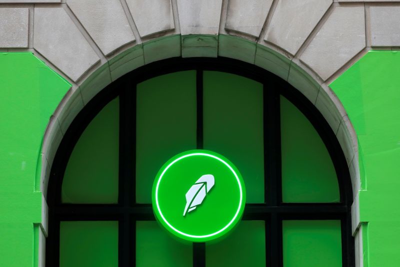 Robinhood shares tumble after PayPal news, SEC scrutiny of key revenue stream
