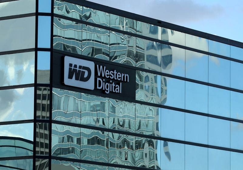 Exclusive-Tokyo ready to back Western Digital-Kioxia deal if key tech stays in Japan - sources