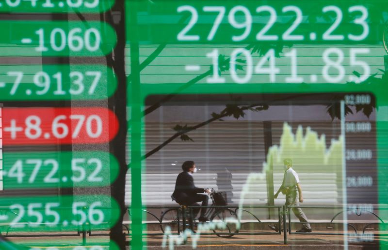 World shares hit fresh peaks on dovish Fed bets