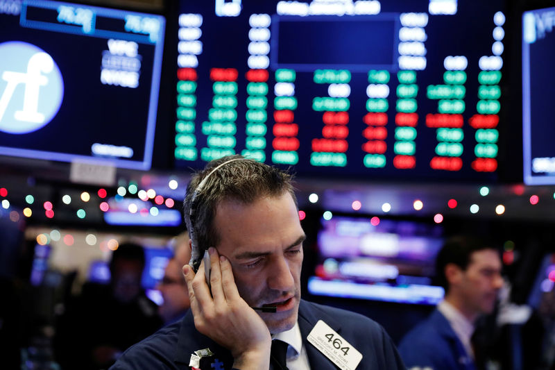 S&P 500 Snaps Losing Streak as Energy Boost Coaxes Bulls From Hiding