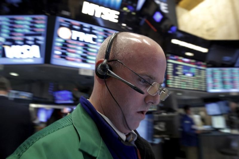 S&P 500 Ends Lower as China-led Global Growth Worries Persist; Fed Eyed