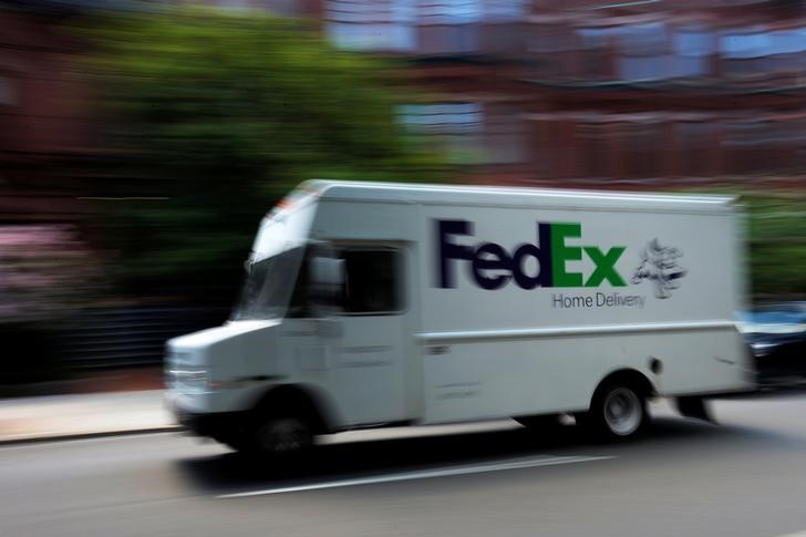 FedEx Cuts Guidance as Q1 Profit Misses Expectations