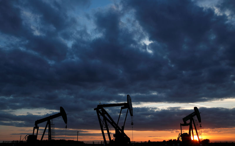 Oil Inventories Fell by 6.1M Barrels Last Week: API