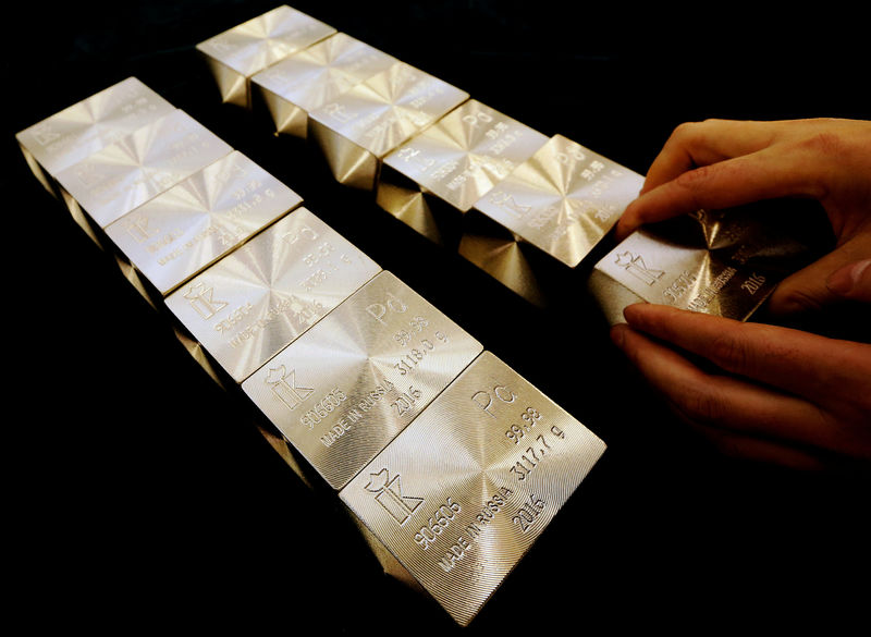 “缺芯”危机蔓延 车企大规模减产拖累钯金价格暴跌