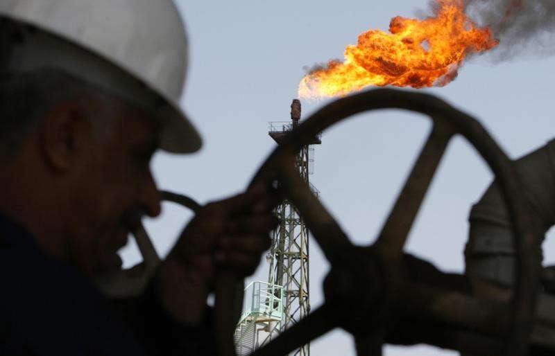 Crude Oil Lower; Initial Claims Rise, China's PMI Weigh