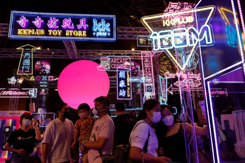 Hong Kong retail sales rise for 7th month, consumption voucher to support sentiment