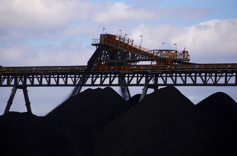 China orders immediate jump in coal output to fight power crunch