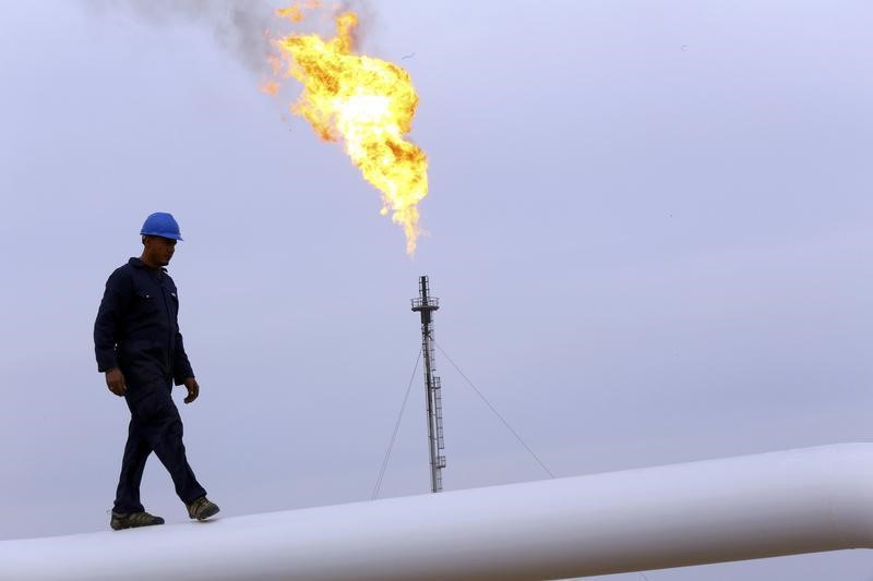U.S. Crude Sees 7th Weekly Gain, Crossing $80 on Hype/Demand Mix