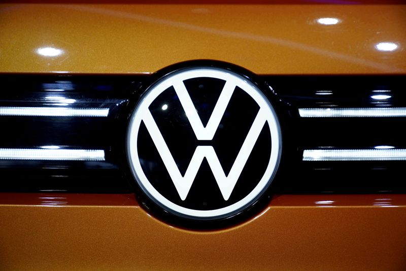 Volkswagen considering cutting up to 30,000 jobs -Handelsblatt