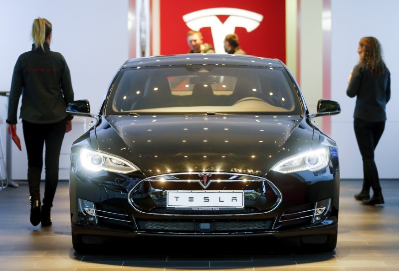 Tesla Sales, Verizon 5G, IBM Earnings: 3 Things to Watch