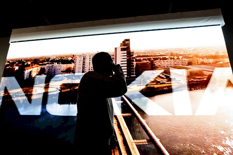 Nokia's third quarter profit beats expectation