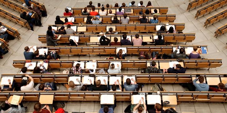 新生人数居上市高教集团NO.1,希望教育新招生人数同比增15%达8.26万人