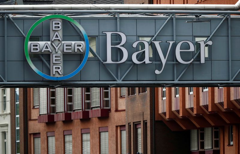 U.S. farm co-op CHS to pay members to enroll in Bayer carbon farming program