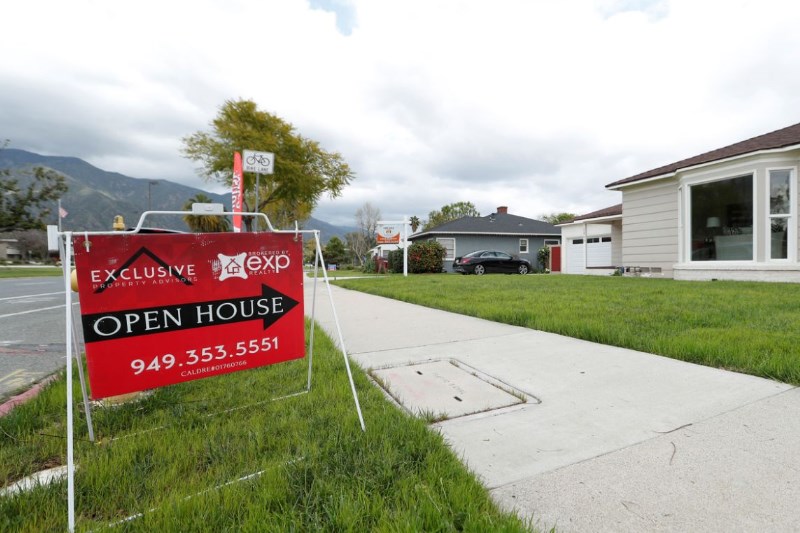Zillow Tanks on Large Writedowns, Layoffs as Flipping Business Flops