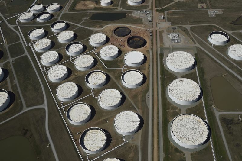 Oil slips as Iran nuclear talks set to resume