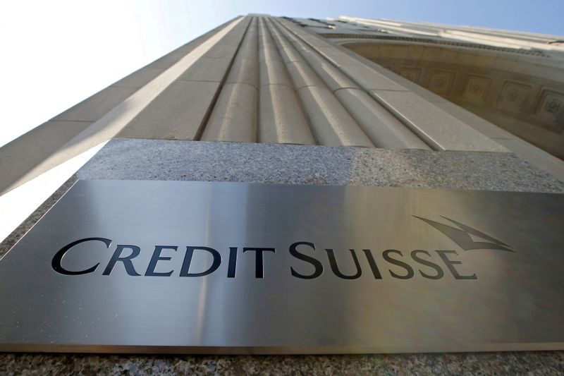 Credit Suisse Q3 net profit falls 21%, sees Q4 loss