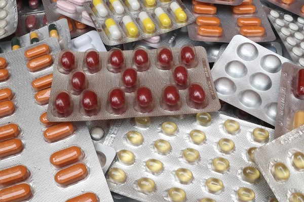 港股异动:恒生科技指数上涨2%,京东健康等互联网医疗股领涨