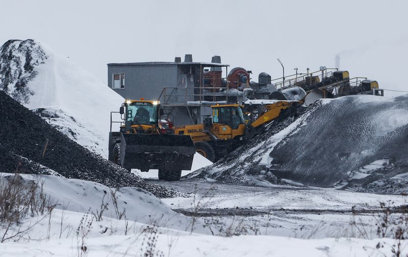 EU Commission proposes banning Russian coal imports, ships from entering EU ports