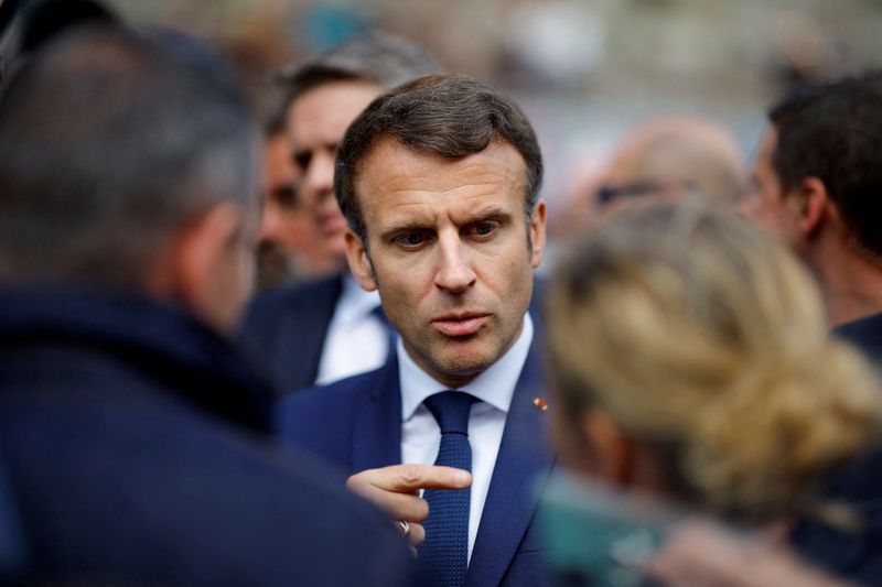 France's Macron and Le Pen head for cliffhanger April 24 election runoff