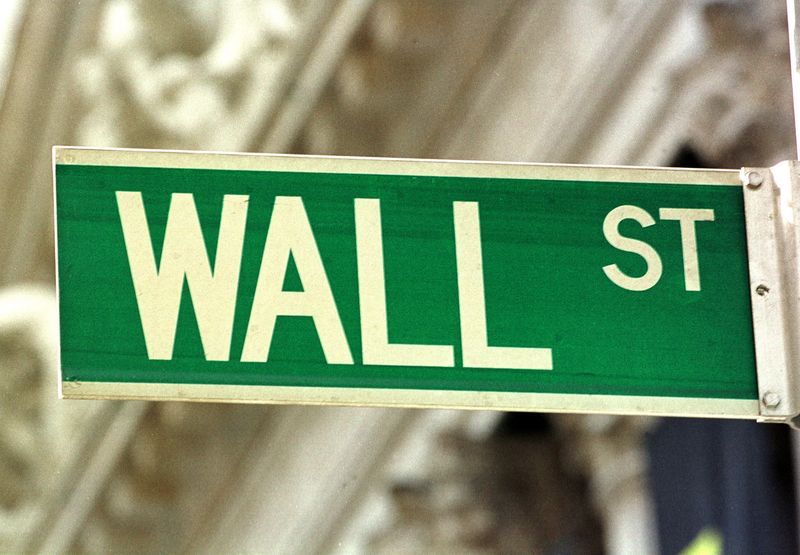 Dow Futures Fall 10 Pts; Quarterly Corporate Earnings in Focus