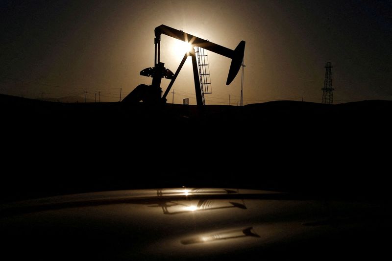 Oil falls as China fuel demand concerns linger