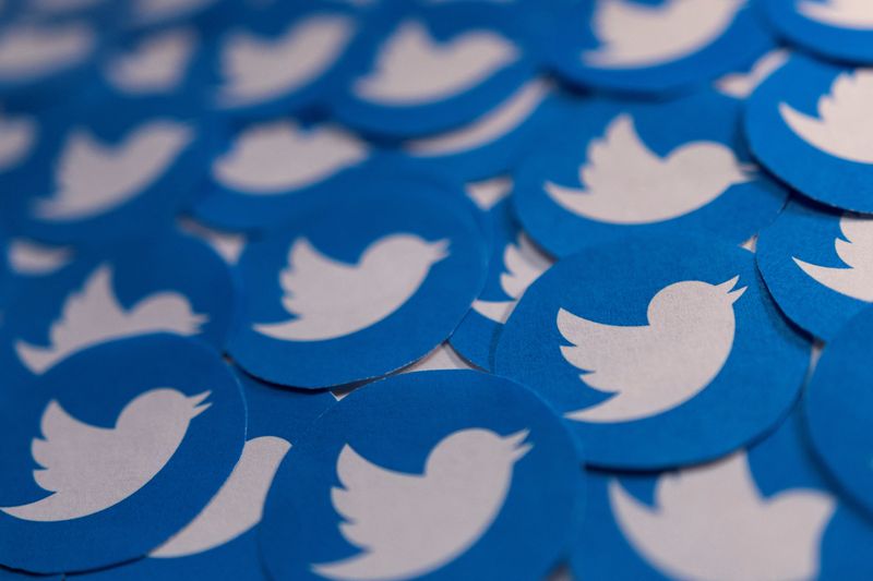 Twitter courts advertisers amid uncertain future under Musk