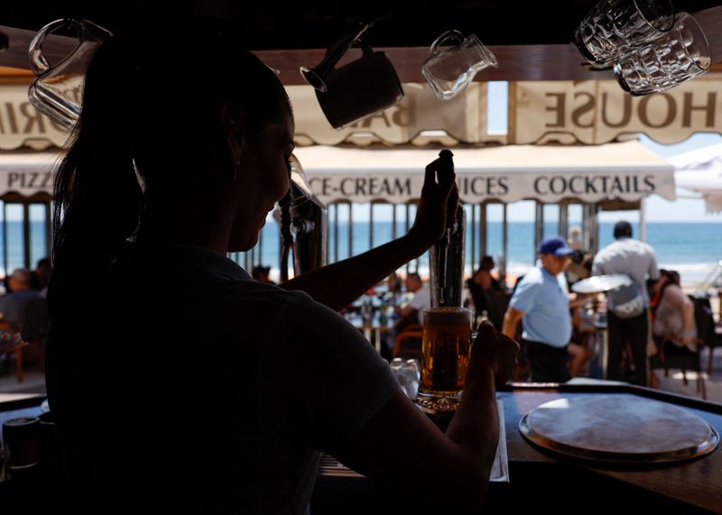 Pandemic pushes Spanish workers out of the shadows