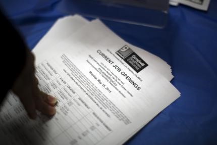 Slowdown Signs Mount as Jobless Claims Hit 10-Week High, Philly Fed Index Plunges