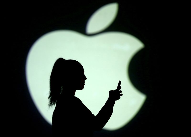 U.S. bill would bar Google, Apple from hosting apps that accept China's digital yuan