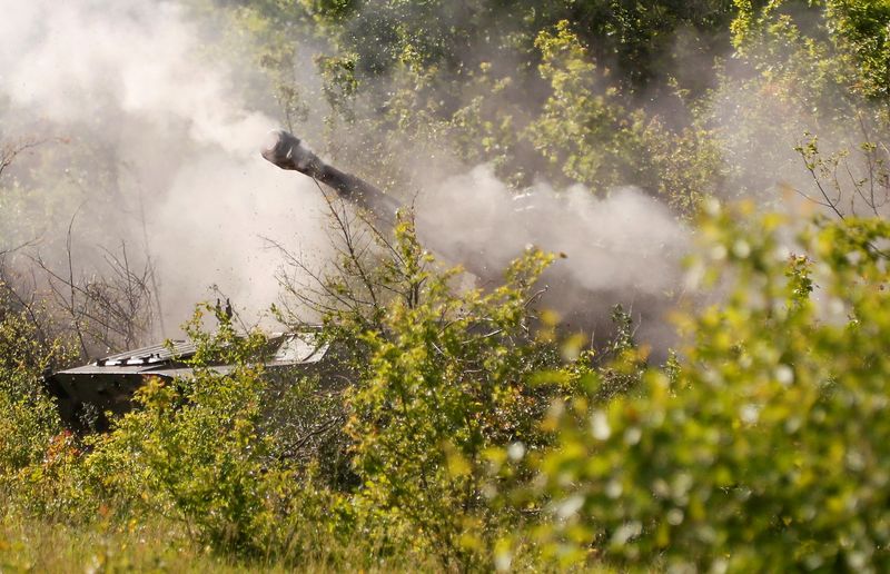 Ukrainian defenders hold out in Donbas city under heavy fire
