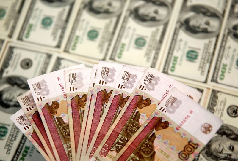 Rouble firms towards 61 vs dollar despite EU sanctions