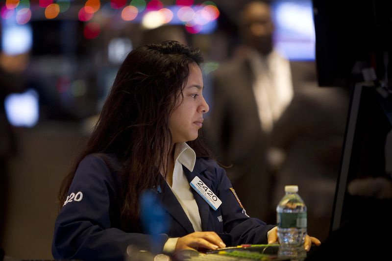 Stock Market Today: Dow Rides Energy, U-Turn in Tech to Close Higher