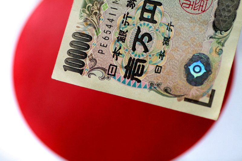 Euro holds near 7-1/2-year high vs yen before ECB decision time