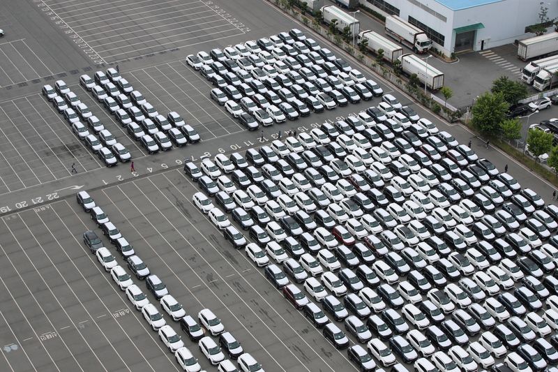 South Korean production and shipping disrupted as truckers strike for third day
