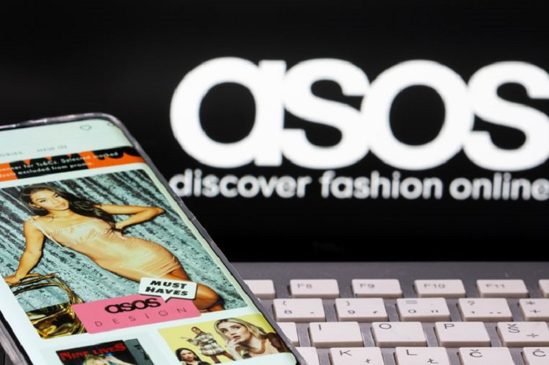 U.K. Fast Fashion Slumps as Asos Slashes Guidance, Boohoo Sales Fall