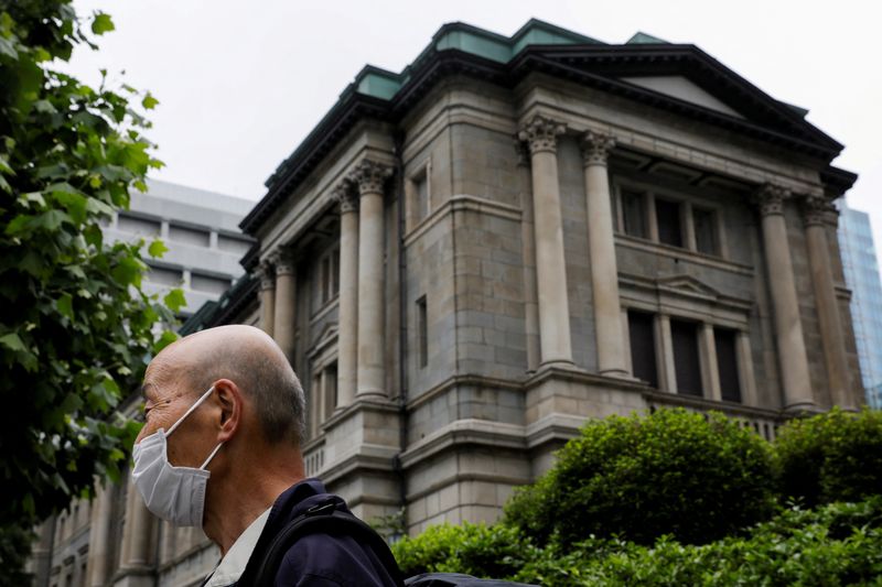BOJ to maintain ultra-low rates, sound warning over weak yen
