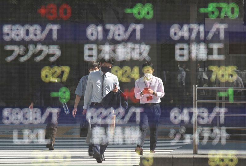 Recession fear stalks oil, copper and stocks