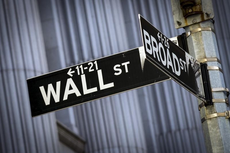 Dow Futures Ease After Positive Session, FedEx Reports