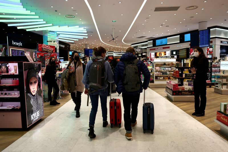 Airport worker strikes ground some flights in Paris