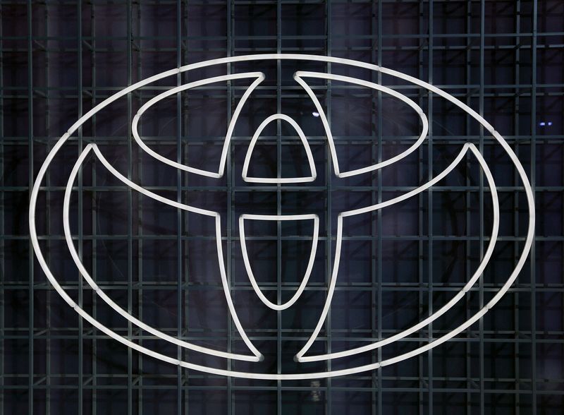 Toyota cancels Harrier SUV orders due to production delay - Nikkei