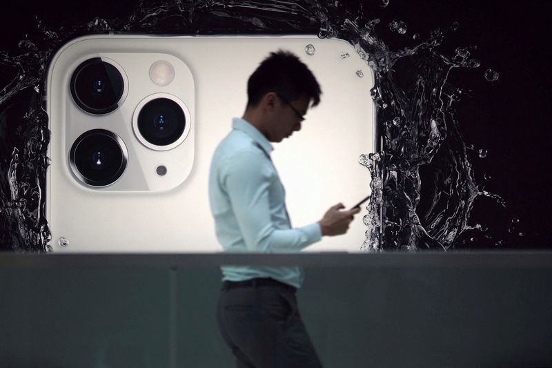 Apple Q1 results miss estimates as iPhone revenue drops